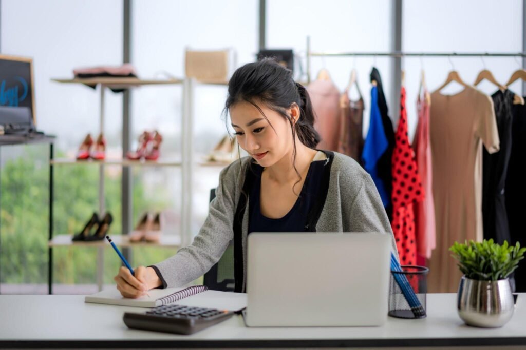 How To Promote A Clothing Brand With 7 Tactics To Follow