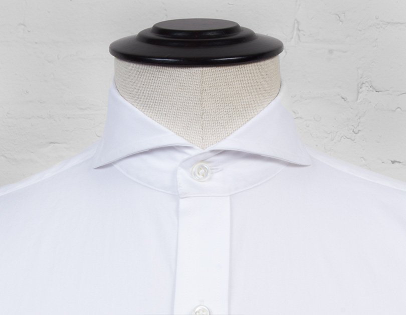 Close-up of a Cutaway Collar on a men's shirt