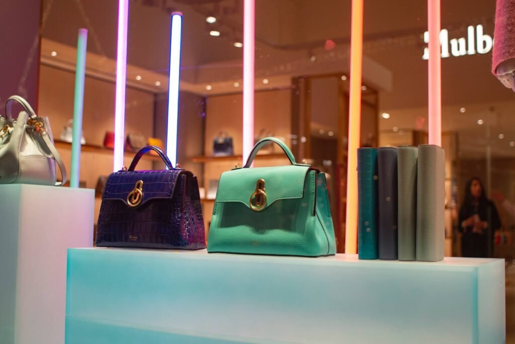 A Few Tips You Should Take For Starting A Handbag Business